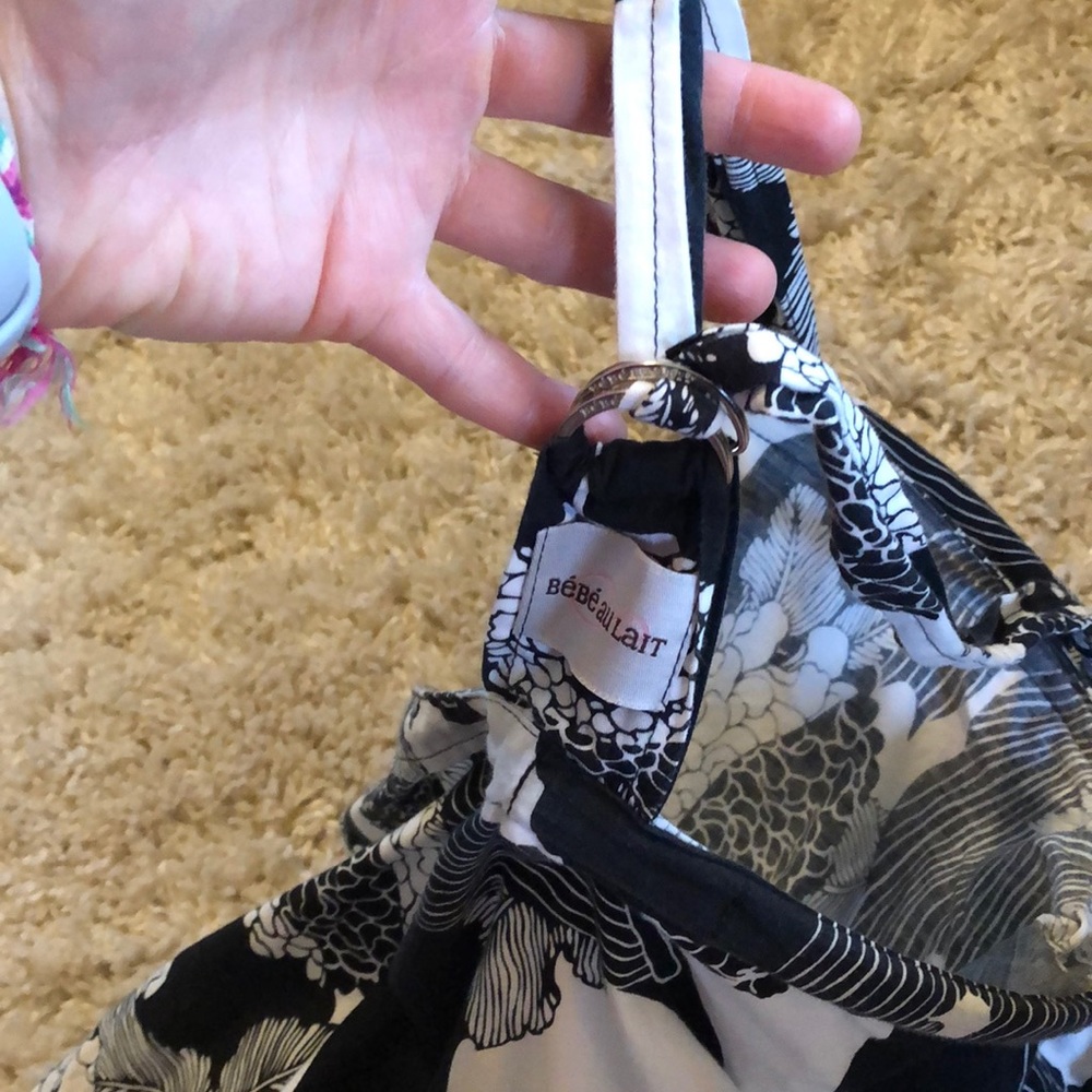 Nursing Cover Up - Picture 4 of 5